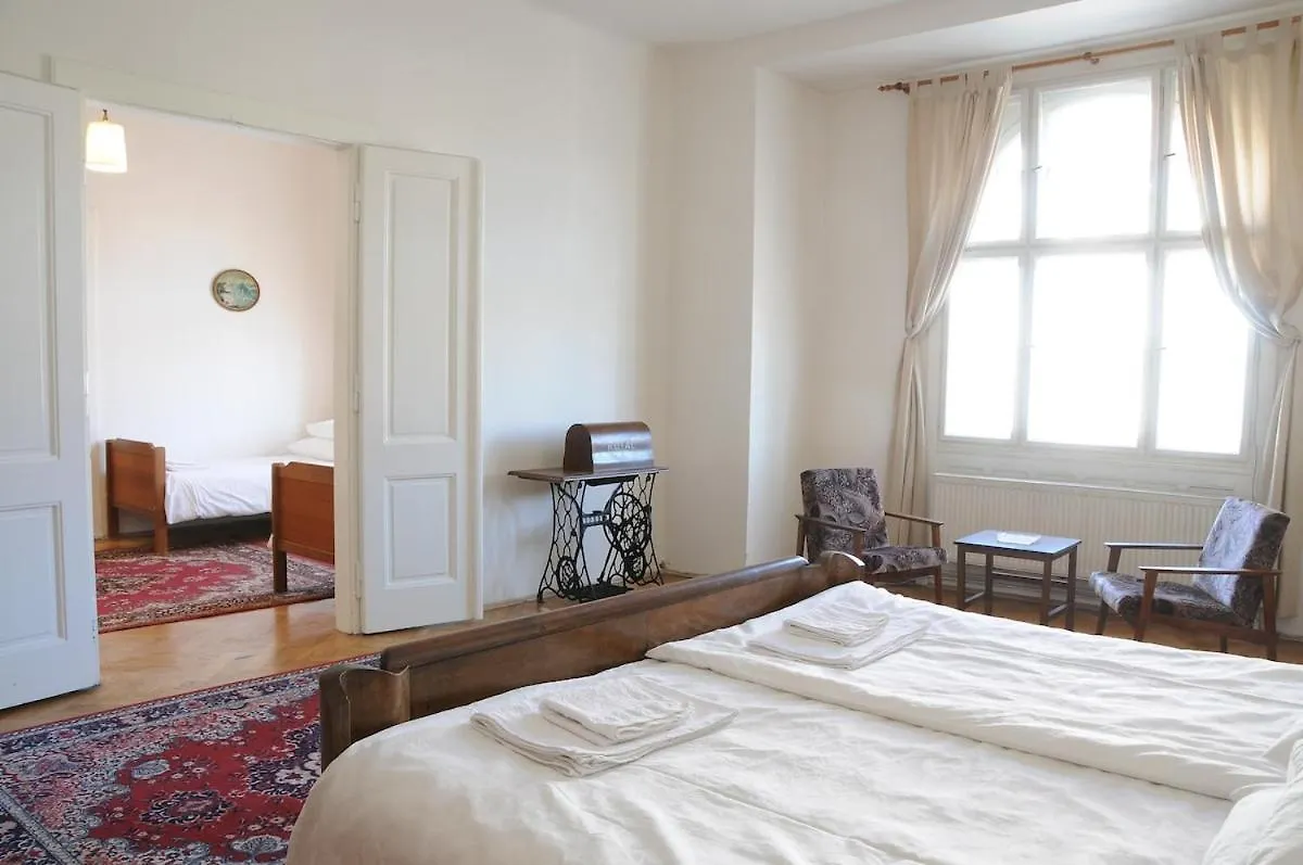Large Apartment Sleeps Up To 10 M4A Praga Repubblica Ceca