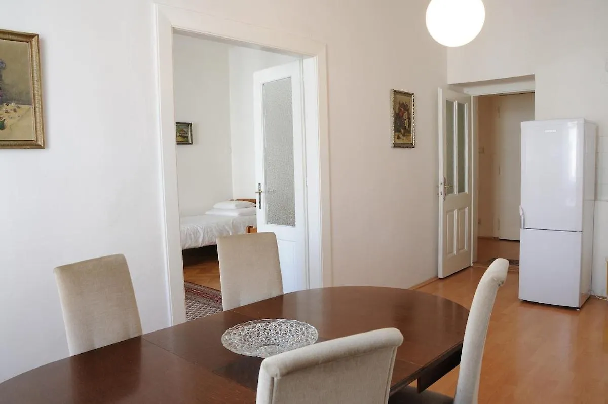 Large Apartment Sleeps Up To 10 M4A Praga Repubblica Ceca